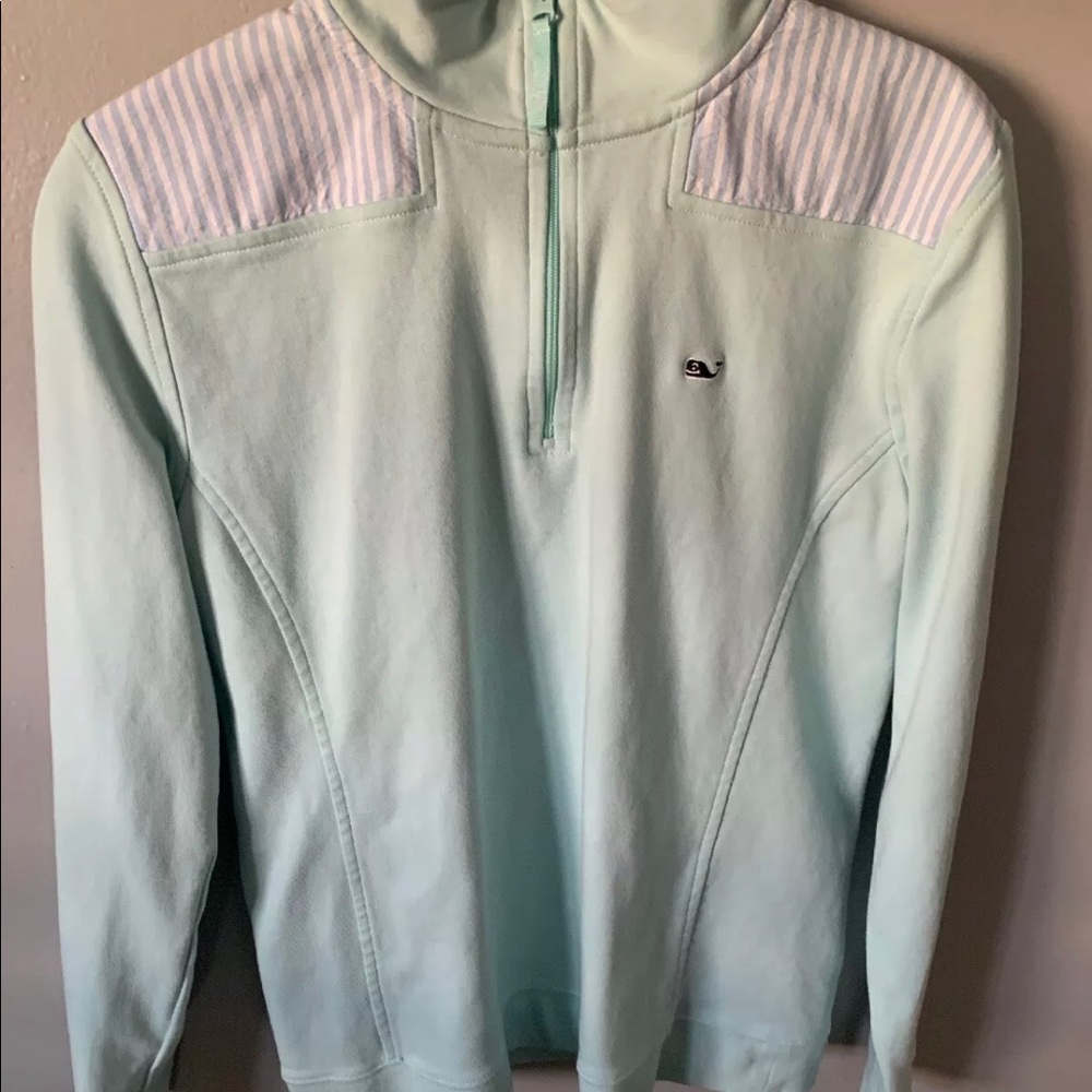A women’s medium Vineyard Vines quarter zip